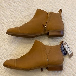 Womens Toms Reese heeled boot. Size 9.5 tan brand new with tags Ortho lite